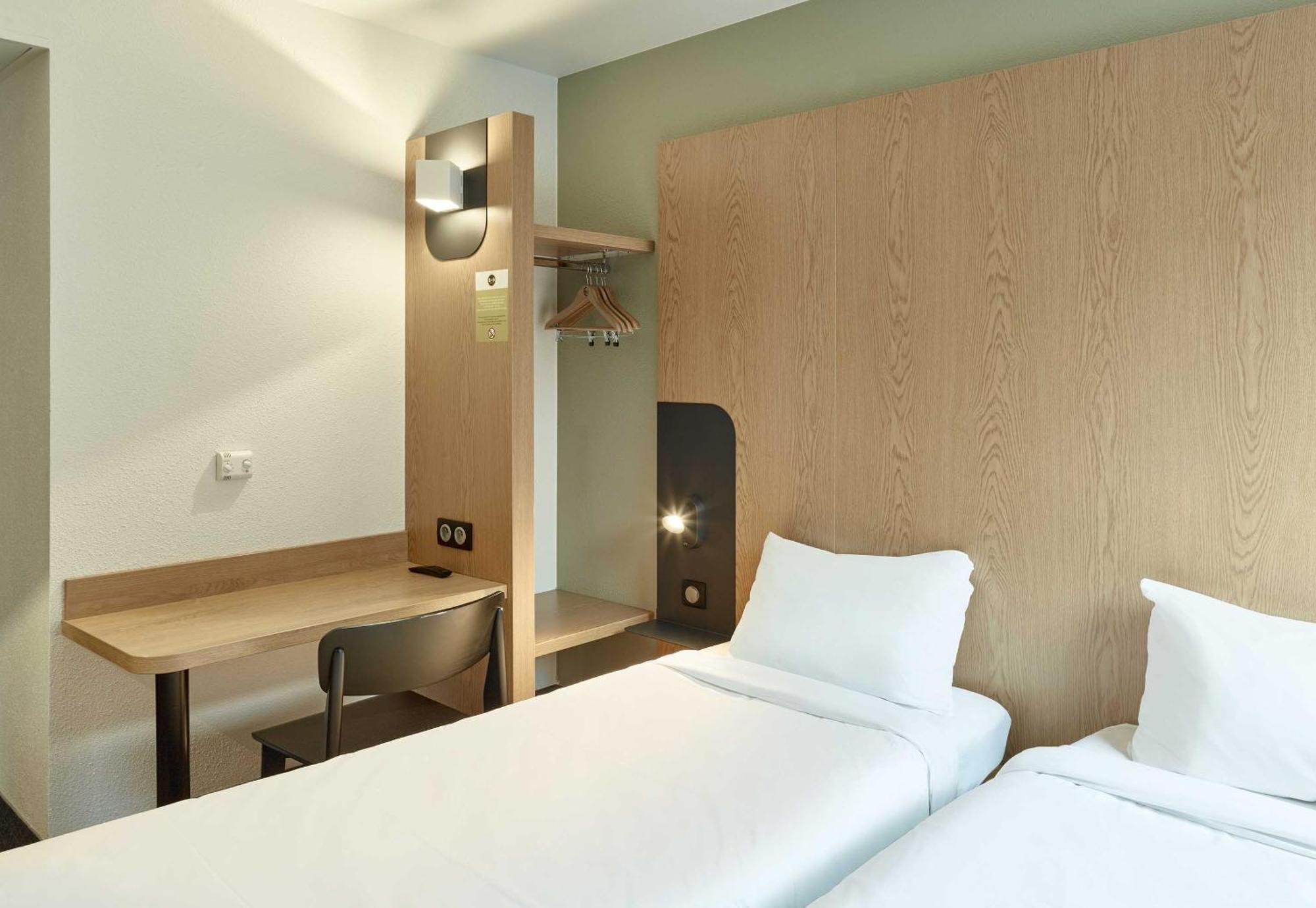 Orly Marché International Hotel 2*