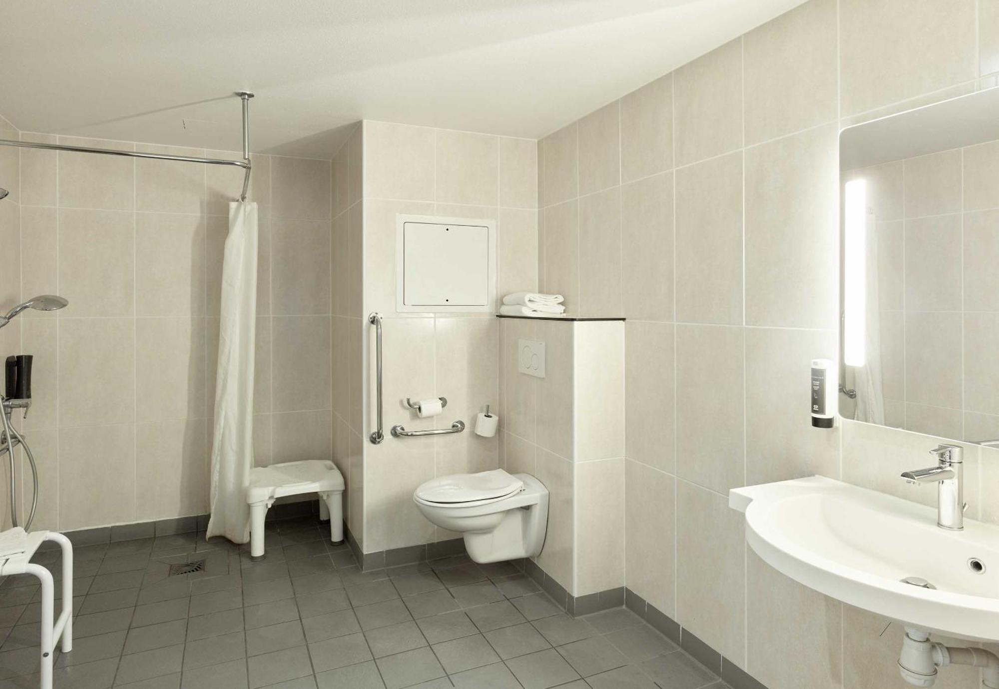 Hotel Orly Marché International