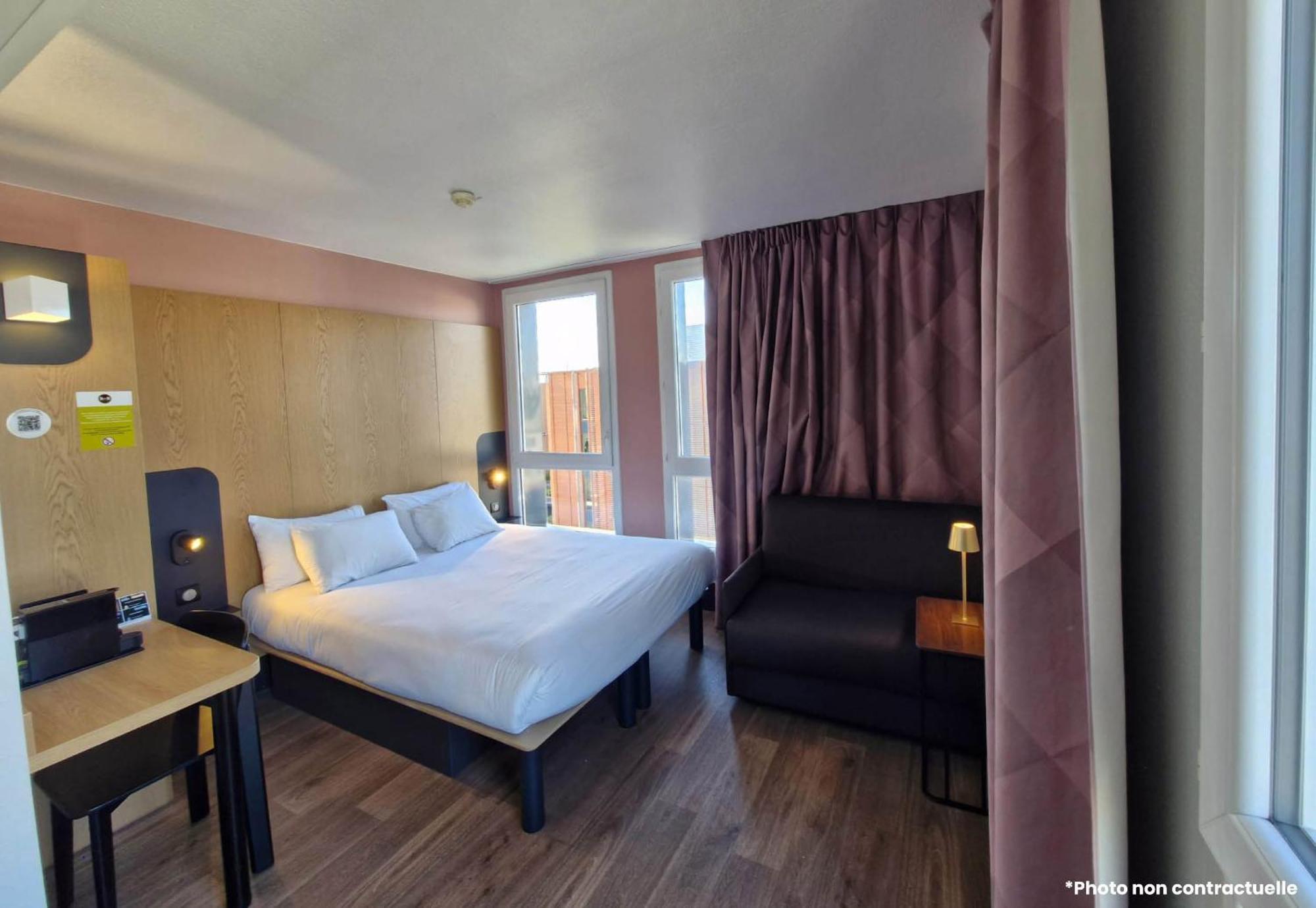 Orly Marché International Hotel