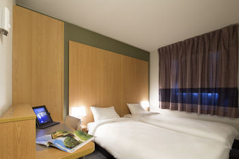 Hotel Orly Marché International 2*